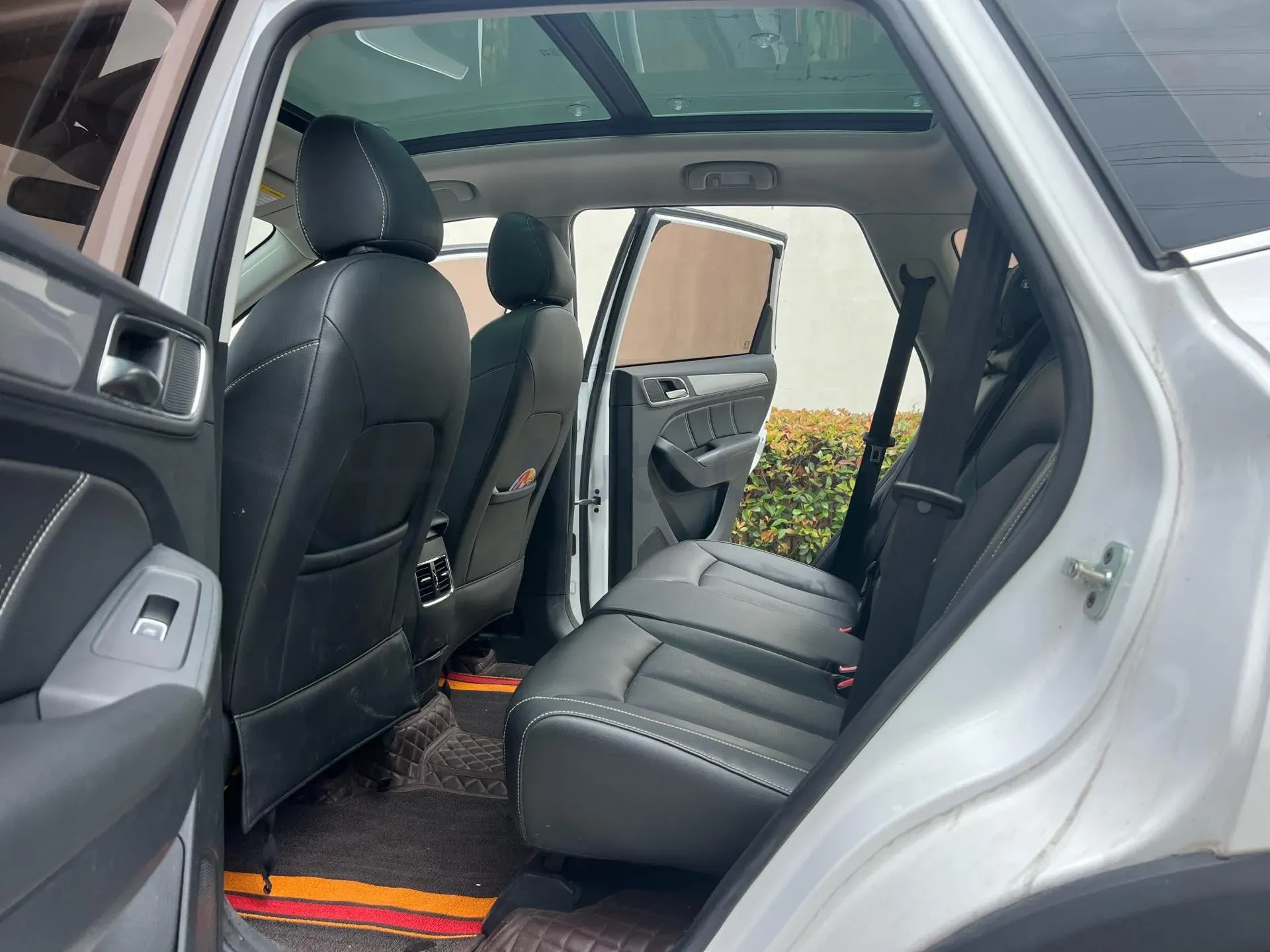 2019 Roewe i6 1.5T 169HP L4 7DCT,autocango,china used car exporter,china ev exporter,chinese used car exporter,chinese used ev exporter