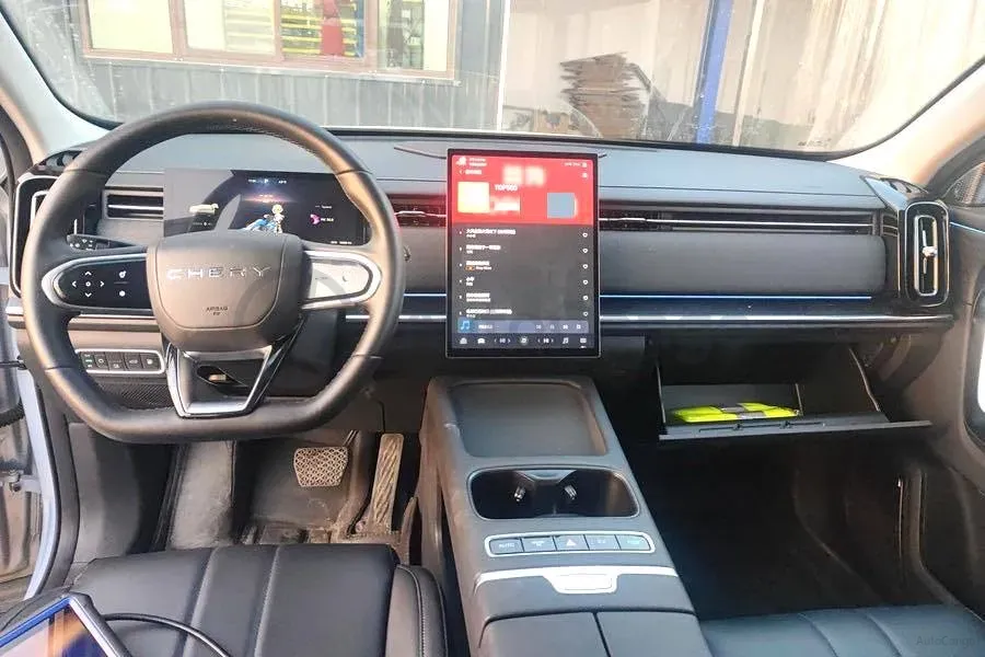 2023 Chery Exploration 06 1.6T 197HP L4 7DCT,autocango,china used car exporter,china ev exporter,chinese used car exporter,chinese used ev exporter