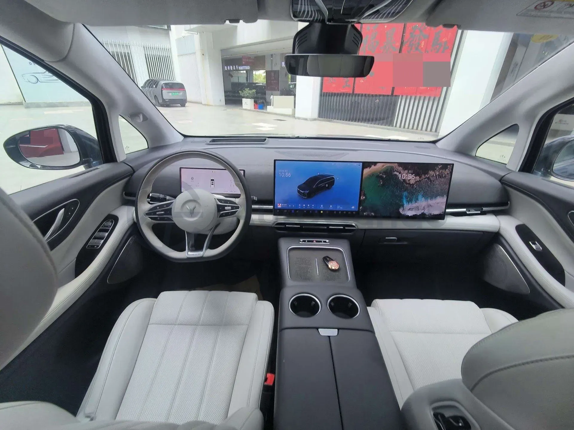 2025 Voyah Dream 1.5T 150HP L4 1DHT PHEV 41.7KWH,autocango,china used car exporter,china ev exporter,chinese used car exporter,chinese used ev exporter