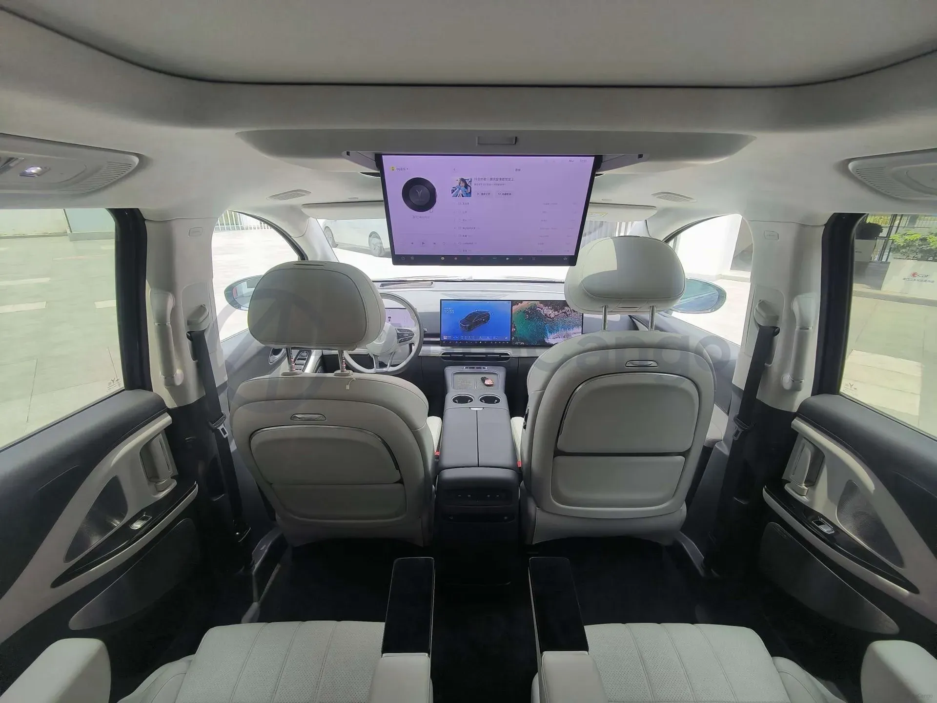 2025 Voyah Dream 1.5T 150HP L4 1DHT PHEV 41.7KWH,autocango,china used car exporter,china ev exporter,chinese used car exporter,chinese used ev exporter