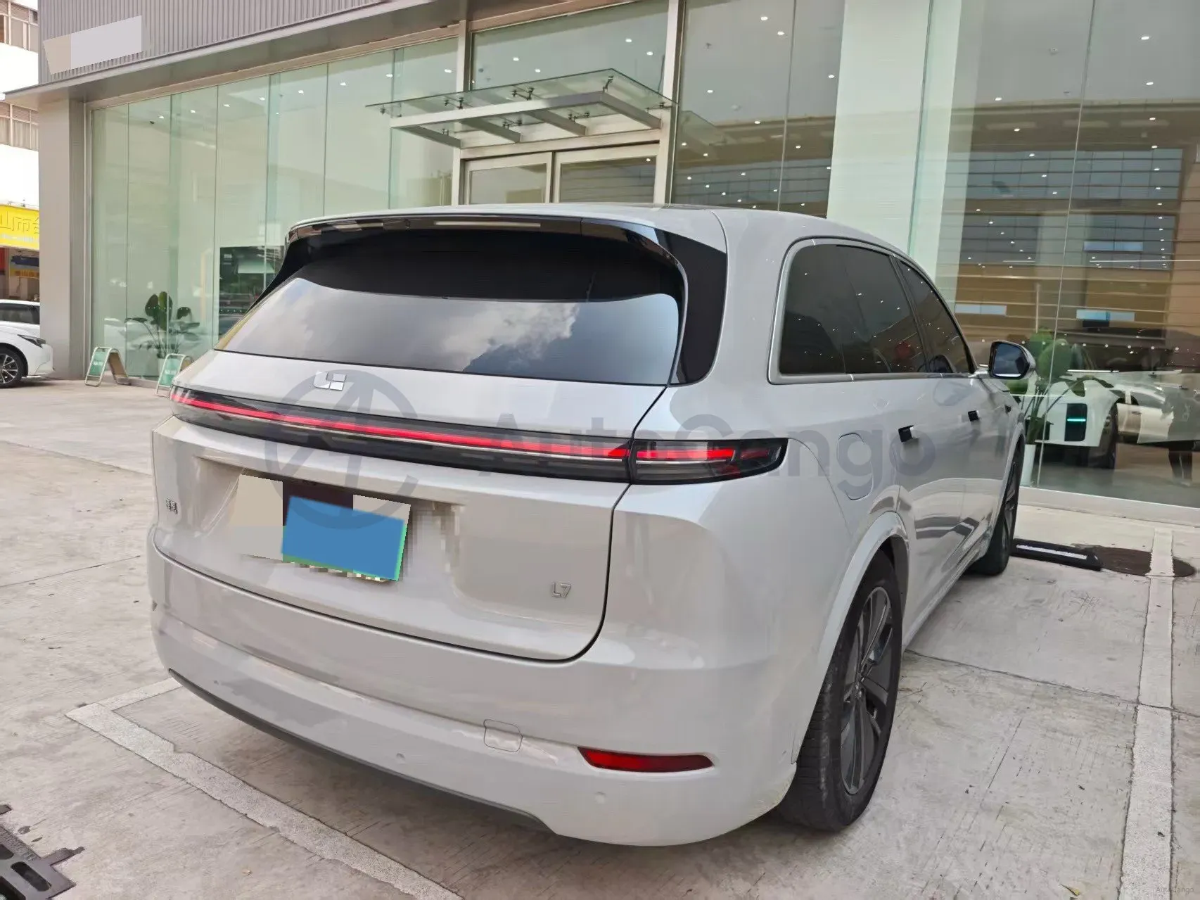 2024 Li L8 Range Extended 154HP REEV 42.8KWH,autocango,china used car exporter,china ev exporter,chinese used car exporter,chinese used ev exporter