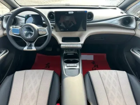 2025 BYD Dolphin BEV 44.928KWH