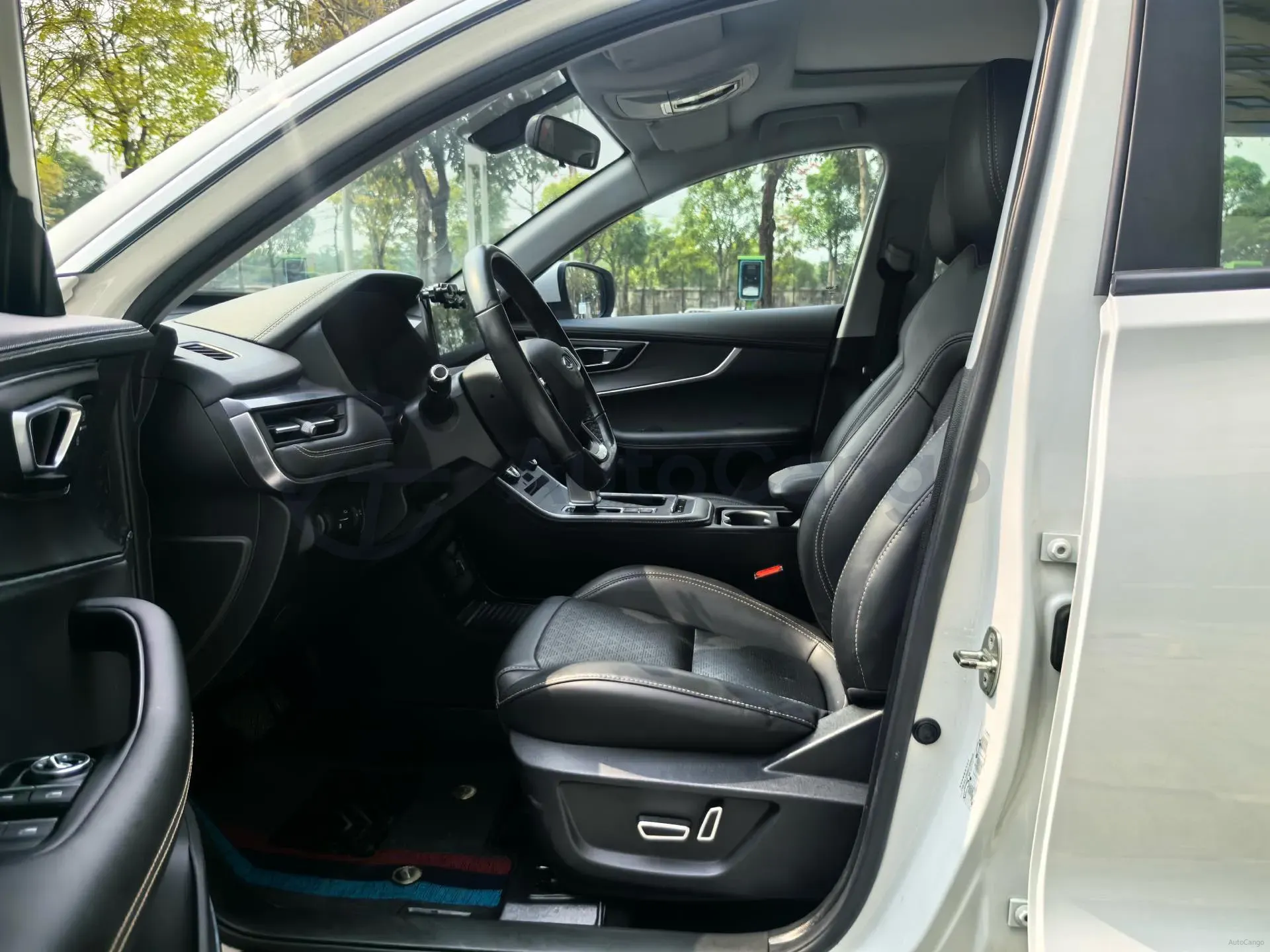 2020 Chery Tiggo 8 1.5T 156HP L4 6DCT,autocango,china used car exporter,china ev exporter,chinese used car exporter,chinese used ev exporter