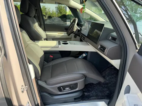 2024 Li MEGA BEV 102.7KWH