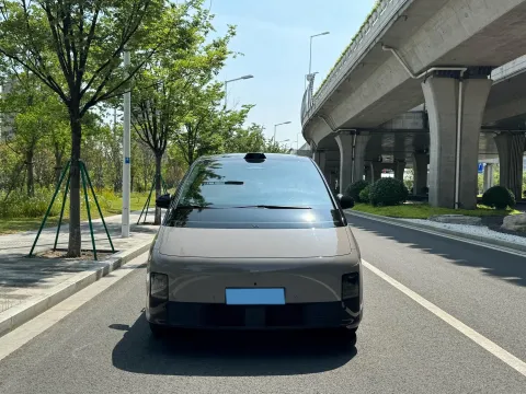 2024 Li MEGA BEV 102.7KWH