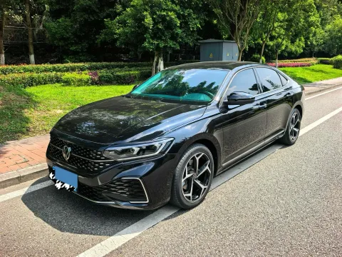 2023 VOLKSWAGEN PASSAT,autocango,china used car exporter,china ev exporter,chinese used car exporter,chinese used ev exporter