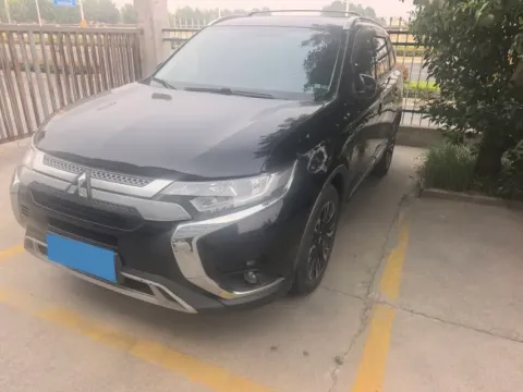 2019 MITSUBISHI OUTLANDER,autocango,china used car exporter,china ev exporter,chinese used car exporter,chinese used ev exporter