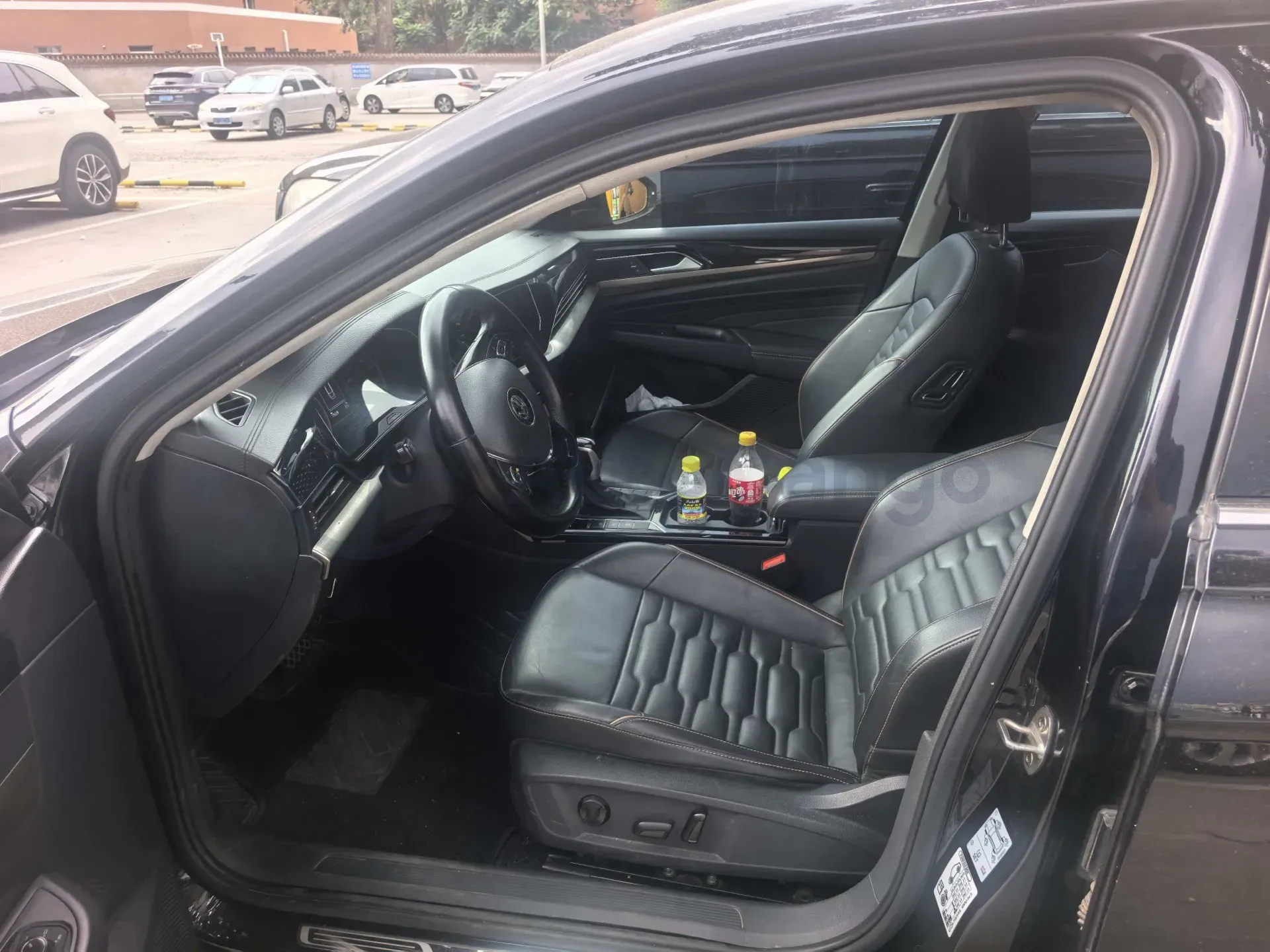 2020 Volkswagen Passat 2.0T 186HP L4 7DCT,autocango,china used car exporter,china ev exporter,chinese used car exporter,chinese used ev exporter