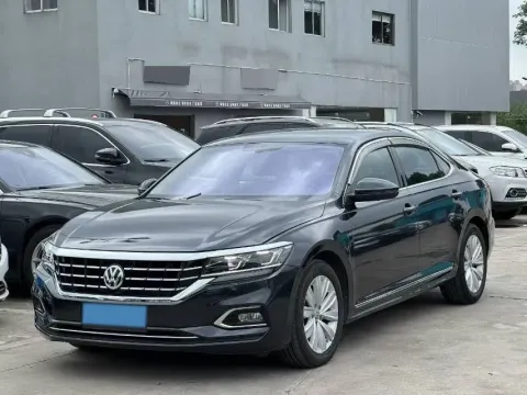 2020 VOLKSWAGEN PASSAT,autocango,china used car exporter,china ev exporter,chinese used car exporter,chinese used ev exporter