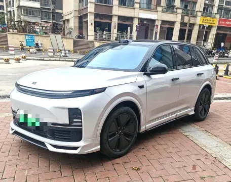 2024 Li L8 Range Extended 154HP REEV 42.8KWH,autocango,china used car exporter,china ev exporter,chinese used car exporter,chinese used ev exporter