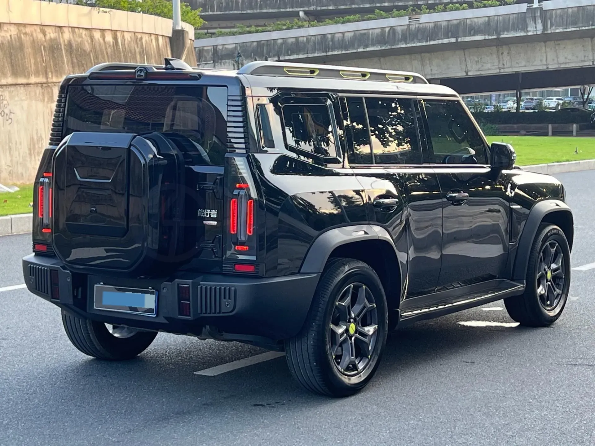 2023 Jetour Traveller 2.0T 254HP L4 7DCT,autocango,china used car exporter,china ev exporter,chinese used car exporter,chinese used ev exporter