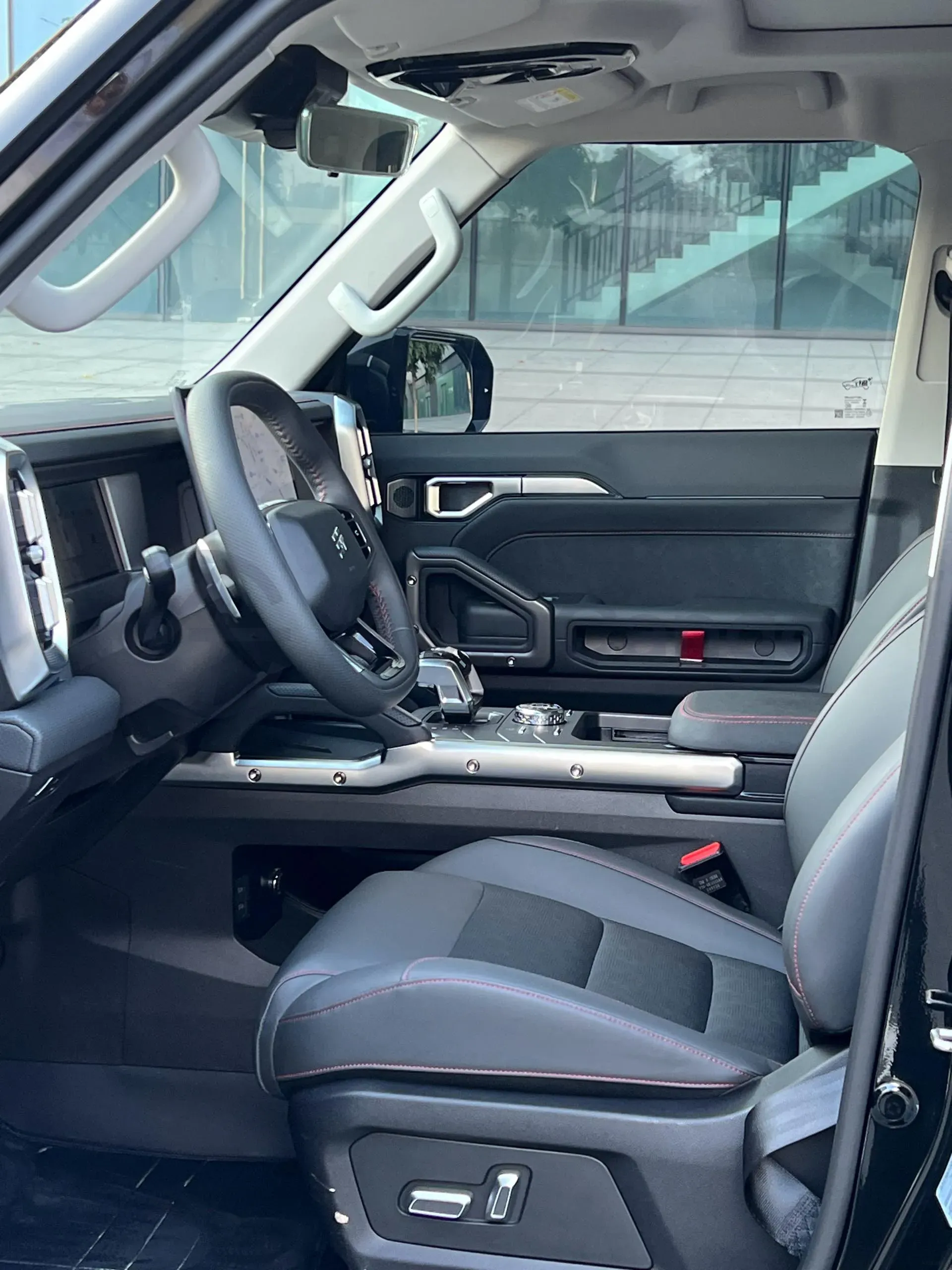 2023 Jetour Traveller 2.0T 254HP L4 7DCT,autocango,china used car exporter,china ev exporter,chinese used car exporter,chinese used ev exporter