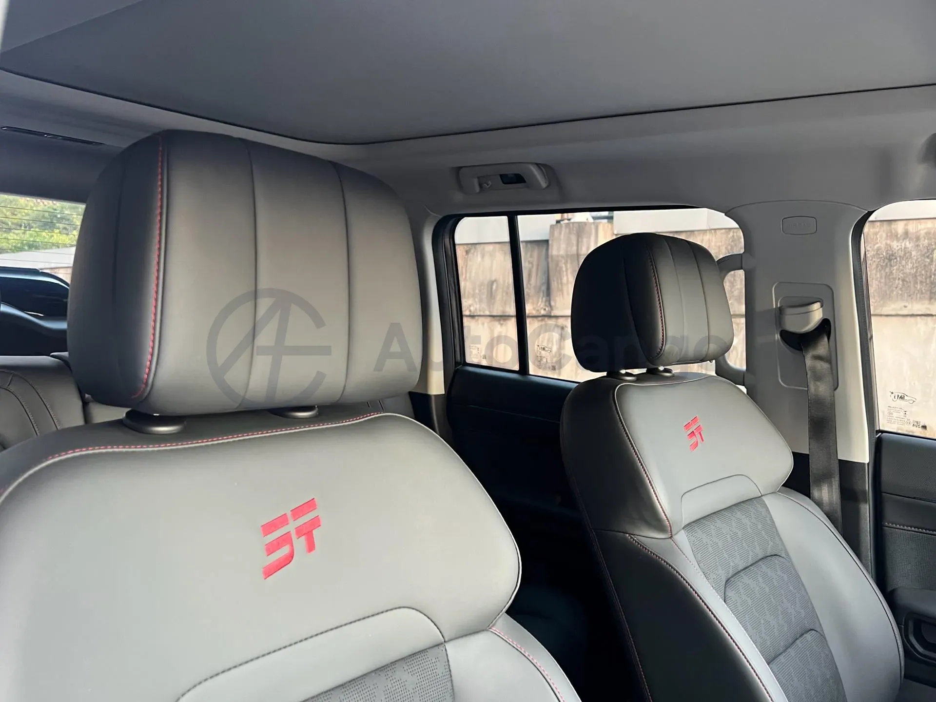 2023 Jetour Traveller 2.0T 254HP L4 7DCT,autocango,china used car exporter,china ev exporter,chinese used car exporter,chinese used ev exporter
