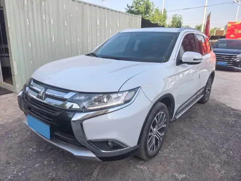 2018 MITSUBISHI OUTLANDER,autocango,china used car exporter,china ev exporter,chinese used car exporter,chinese used ev exporter
