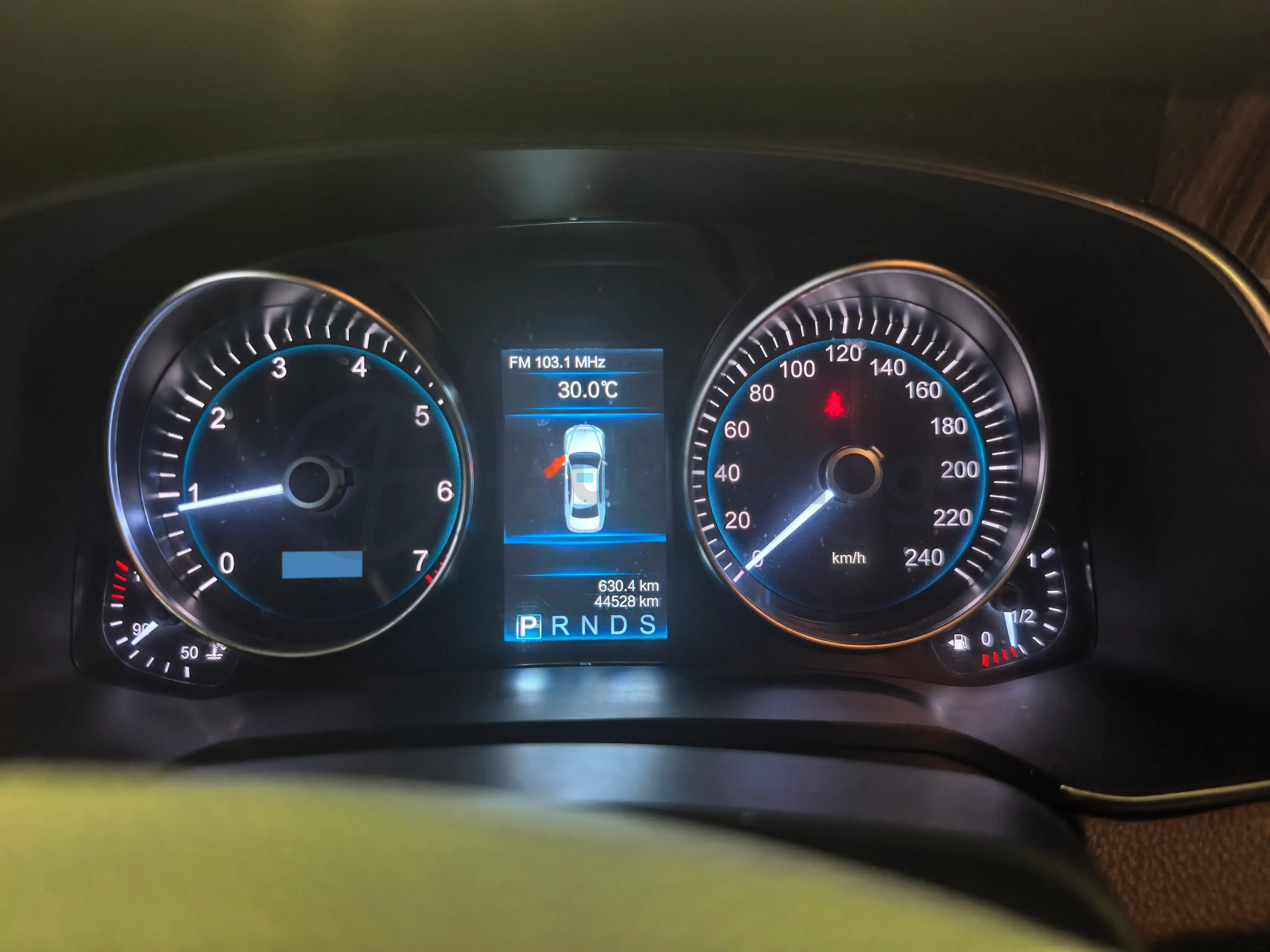2021 HongQi H7 2.0T 204HP L4 6AT,autocango,china used car exporter,china ev exporter,chinese used car exporter,chinese used ev exporter