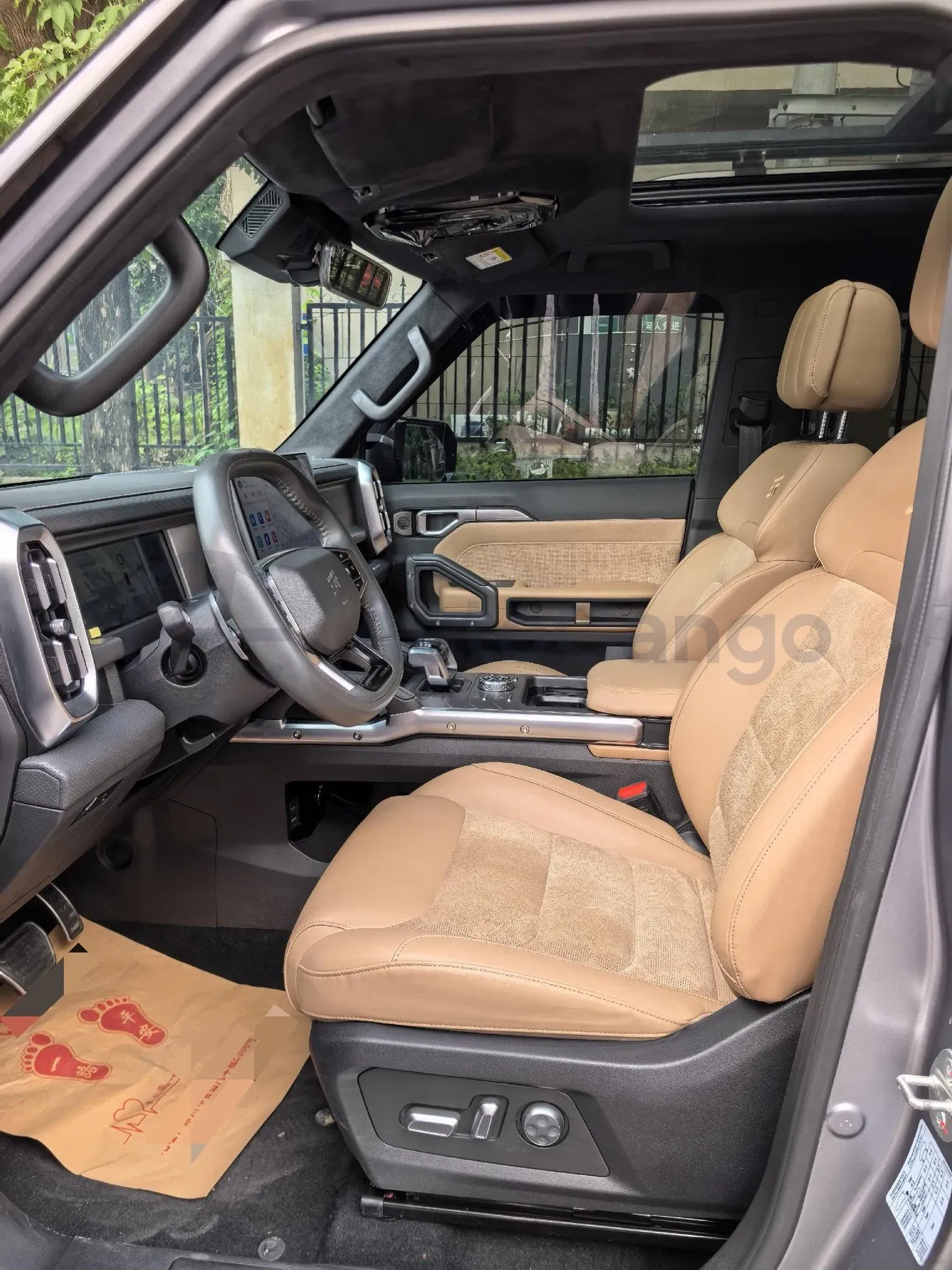2024 Jetour Traveller 2.0T 254HP L4 7DCT,autocango,china used car exporter,china ev exporter,chinese used car exporter,chinese used ev exporter