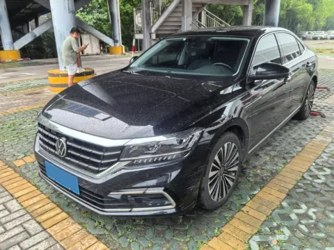 2021 VOLKSWAGEN PASSAT,autocango,china used car exporter,china ev exporter,chinese used car exporter,chinese used ev exporter