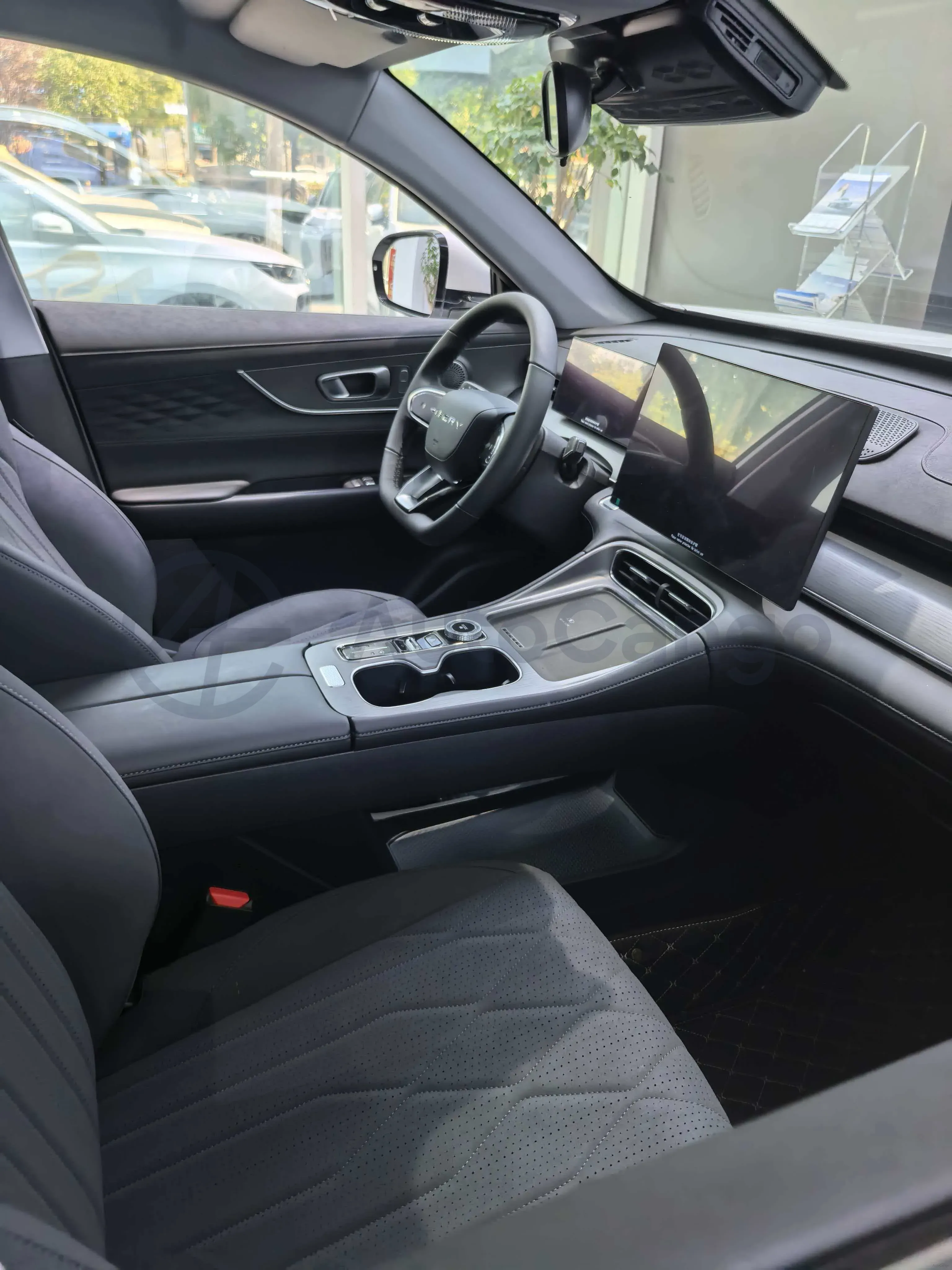 2025 Chery Tiggo 8 Plus 1.6T 197HP L4 7DCT,autocango,china used car exporter,china ev exporter,chinese used car exporter,chinese used ev exporter