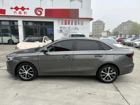 2022 Geely Emgrand 1.5L 114HP L4 CVT
