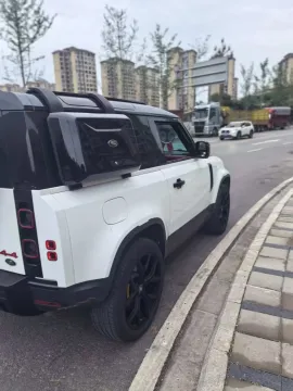 2022 Land Rover Defender 3.0T 400HP L6 8AT