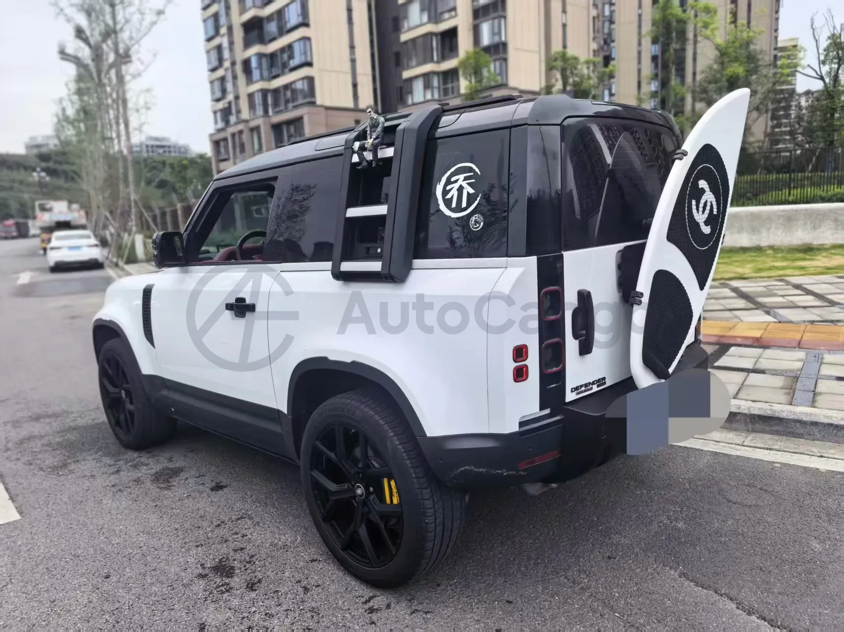 2022 Land Rover Defender 3.0T 400HP L6 8AT,autocango,china used car exporter,china ev exporter,chinese used car exporter,chinese used ev exporter