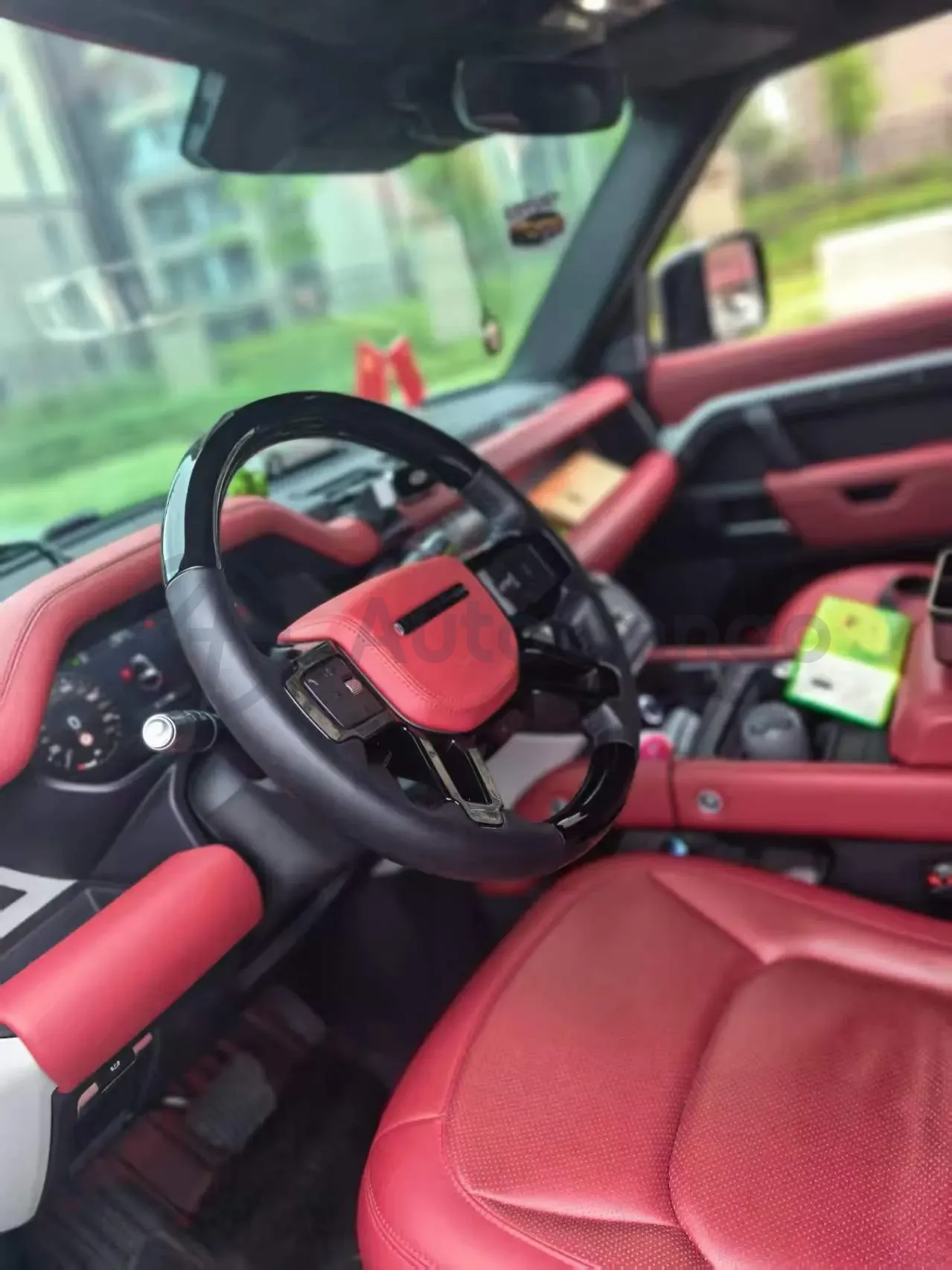 2022 Land Rover Defender 3.0T 400HP L6 8AT,autocango,china used car exporter,china ev exporter,chinese used car exporter,chinese used ev exporter