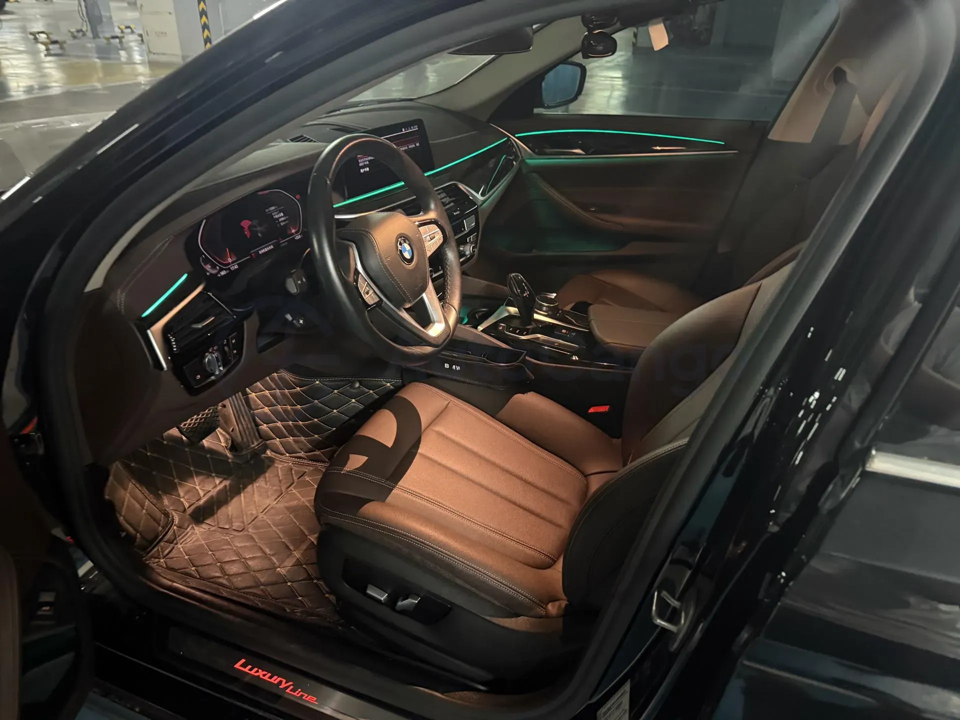 2020 BMW 5 Series 2.0T 184HP L4 8AT,autocango,china used car exporter,china ev exporter,chinese used car exporter,chinese used ev exporter