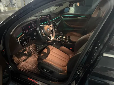 2020 BMW 5 Series 2.0T 184HP L4 8AT