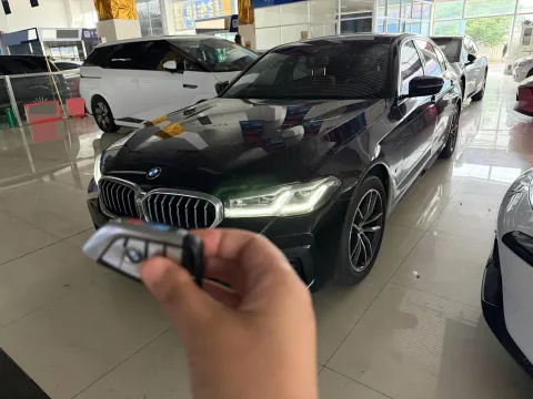 2021 BMW 5 SERIES,autocango,china used car exporter,china ev exporter,chinese used car exporter,chinese used ev exporter