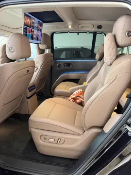 2025 Li i8 BEV
