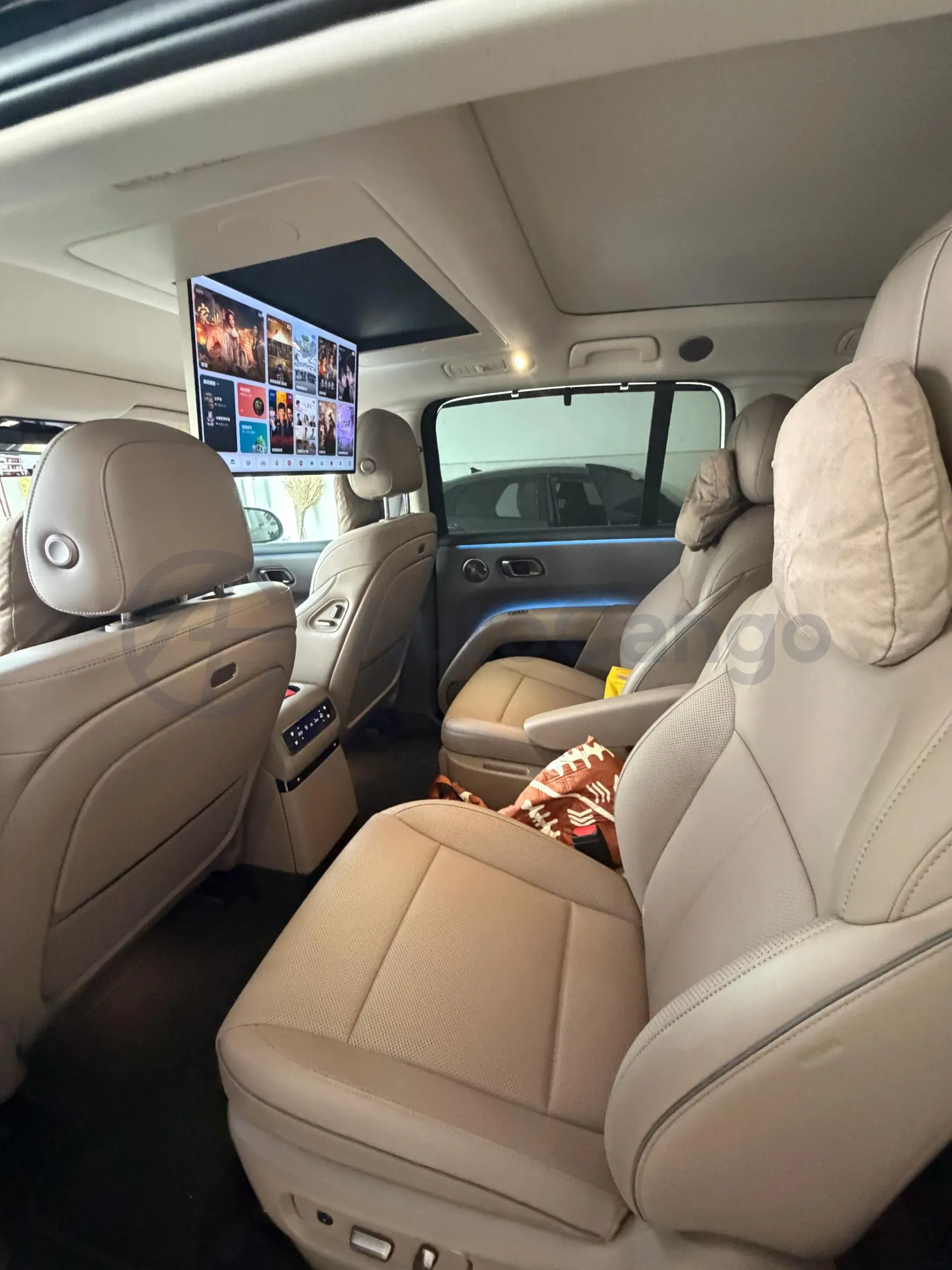 2025 Li i8 BEV,autocango,china used car exporter,china ev exporter,chinese used car exporter,chinese used ev exporter