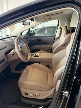 2025 Li i8 BEV