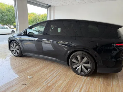2025 Li i8 BEV