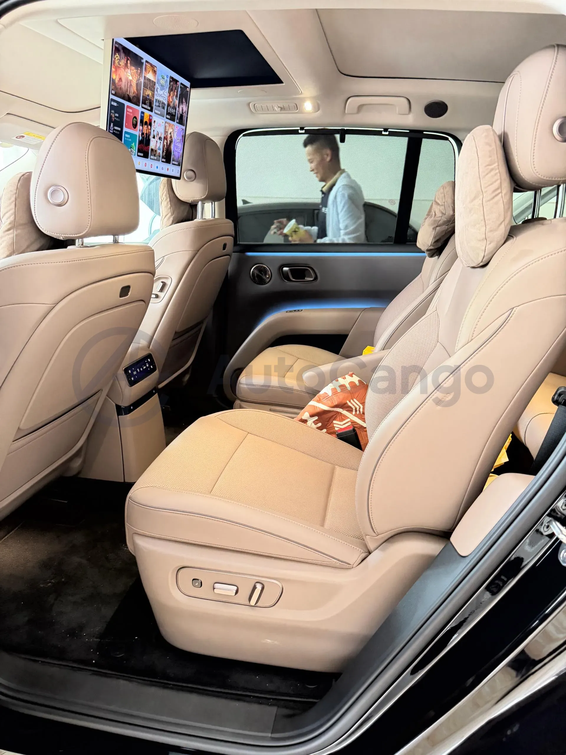 2025 Li i8 BEV,autocango,china used car exporter,china ev exporter,chinese used car exporter,chinese used ev exporter