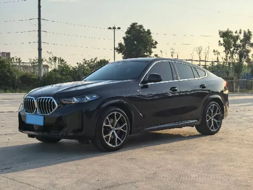2023 BMW X6 3.0T 381HP L6 8AT,autocango,china used car exporter,china ev exporter,chinese used car exporter,chinese used ev exporter