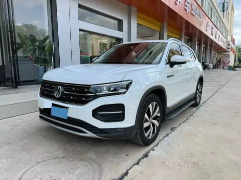 2019 JEEP CHEROKEE,autocango,china used car exporter,china ev exporter,chinese used car exporter,chinese used ev exporter