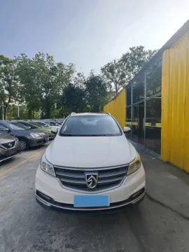 2019 BaoJun 730 1.5T 147HP L4 6MT,autocango,china used car exporter,china ev exporter,chinese used car exporter,chinese used ev exporter