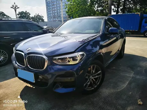 2021 BMW X4,autocango,china used car exporter,china ev exporter,chinese used car exporter,chinese used ev exporter