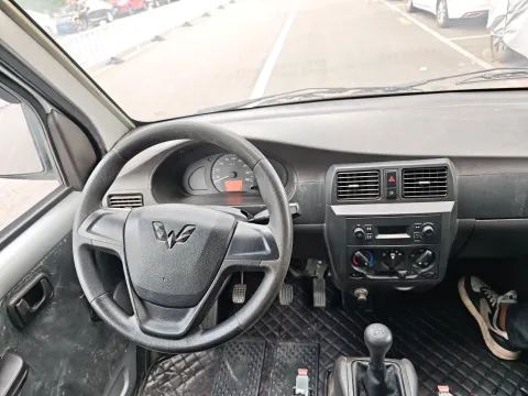 2022 WuLing RongGuang Mini Truck 1.5L 99HP L4 5MT,autocango,china used car exporter,china ev exporter,chinese used car exporter,chinese used ev exporter