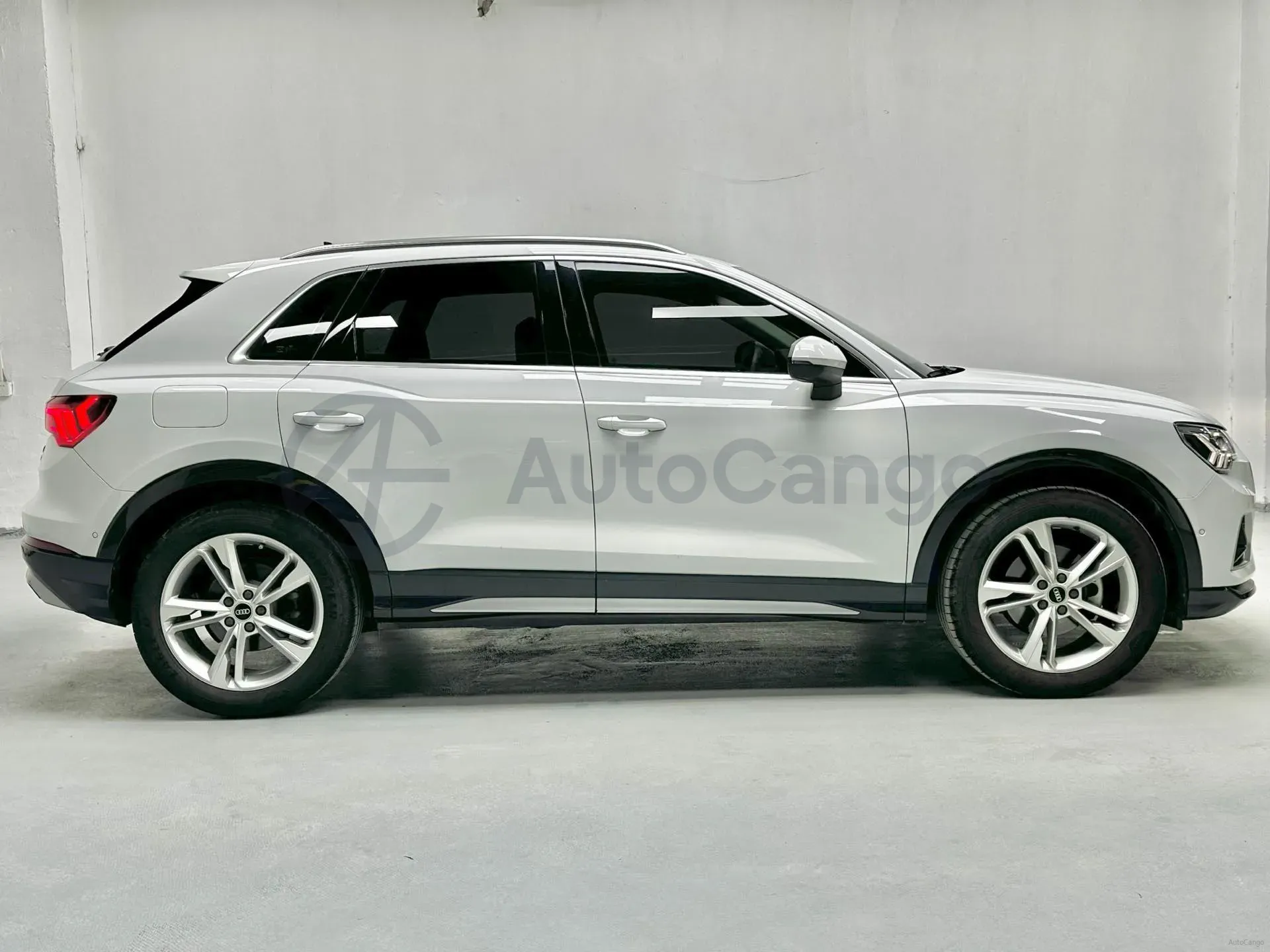 2021 Audi Q3 1.4T 150HP L4 7DCT,autocango,china used car exporter,china ev exporter,chinese used car exporter,chinese used ev exporter