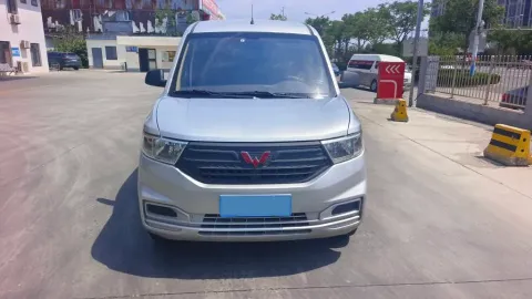2021 WuLing RongGuang Mini Truck 1.2L 76HP L4 5MT,autocango,china used car exporter,china ev exporter,chinese used car exporter,chinese used ev exporter