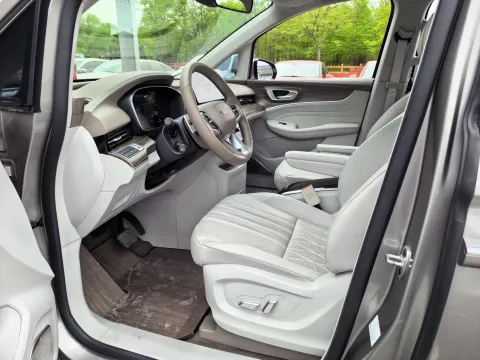 2023 Roewe iMAX8 2.0T 234HP L4 8AT