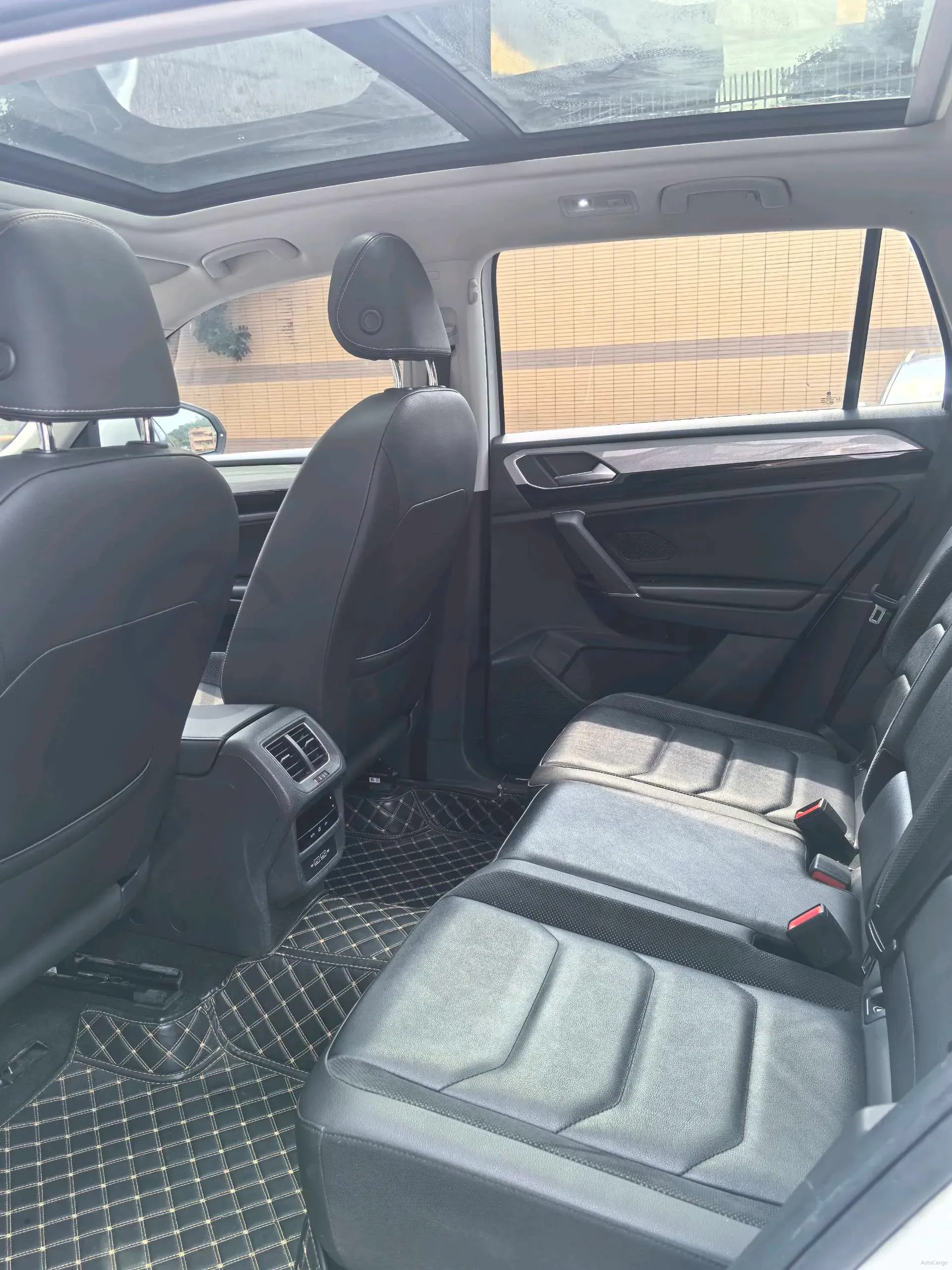 2020 Volkswagen Tayron 2.0T 186HP L4 7DCT,autocango,china used car exporter,china ev exporter,chinese used car exporter,chinese used ev exporter