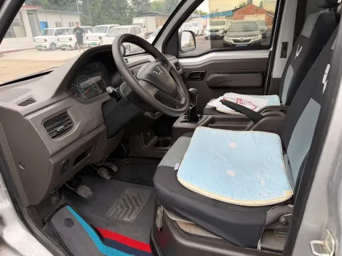 2021 WuLing RongGuang New Truck 1.8L 125HP L4 5MT,autocango,china used car exporter,china ev exporter,chinese used car exporter,chinese used ev exporter