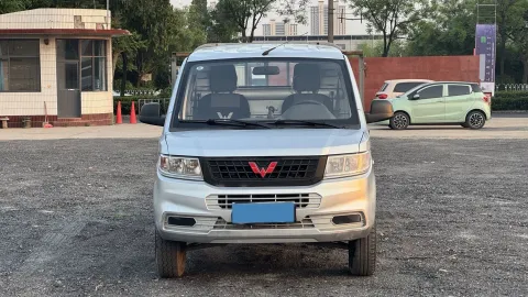 2021 WuLing RongGuang New Truck 1.8L 125HP L4 5MT,autocango,china used car exporter,china ev exporter,chinese used car exporter,chinese used ev exporter