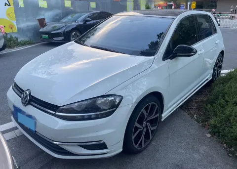 2019 VOLKSWAGEN GOLF,autocango,china used car exporter,china ev exporter,chinese used car exporter,chinese used ev exporter