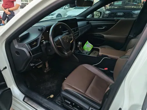 2023 Lexus ES 2.0L 173HP L4 CVT