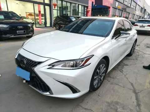 2023 LEXUS ES,autocango,china used car exporter,china ev exporter,chinese used car exporter,chinese used ev exporter