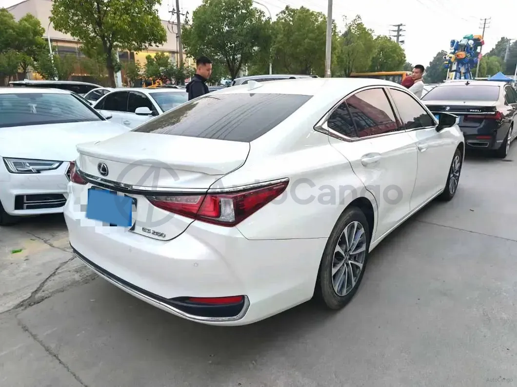 2023 Lexus ES 2.0L 173HP L4 CVT,autocango,china used car exporter,china ev exporter,chinese used car exporter,chinese used ev exporter