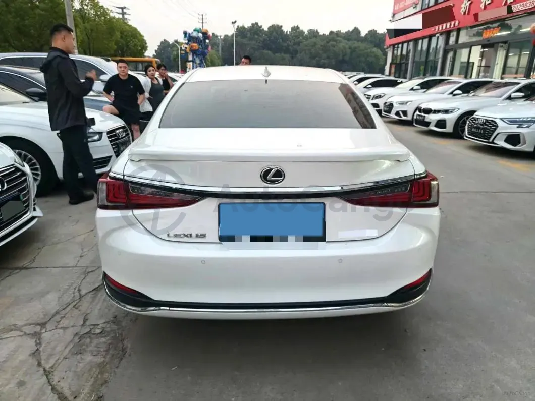 2023 Lexus ES 2.0L 173HP L4 CVT,autocango,china used car exporter,china ev exporter,chinese used car exporter,chinese used ev exporter